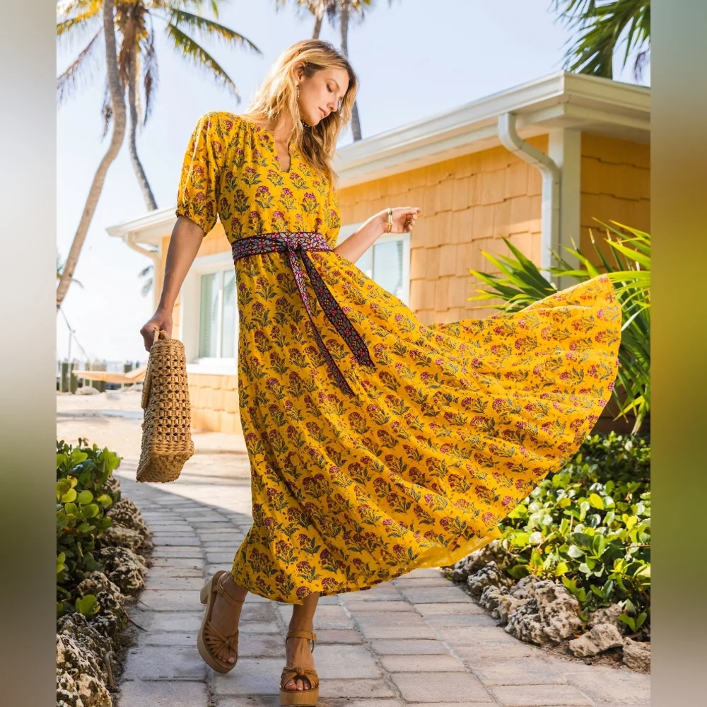 Countryside Drives To and From Midi Eyelet Dress Printfresh Size S EUC POCKETS!! - Picture 1 of 4